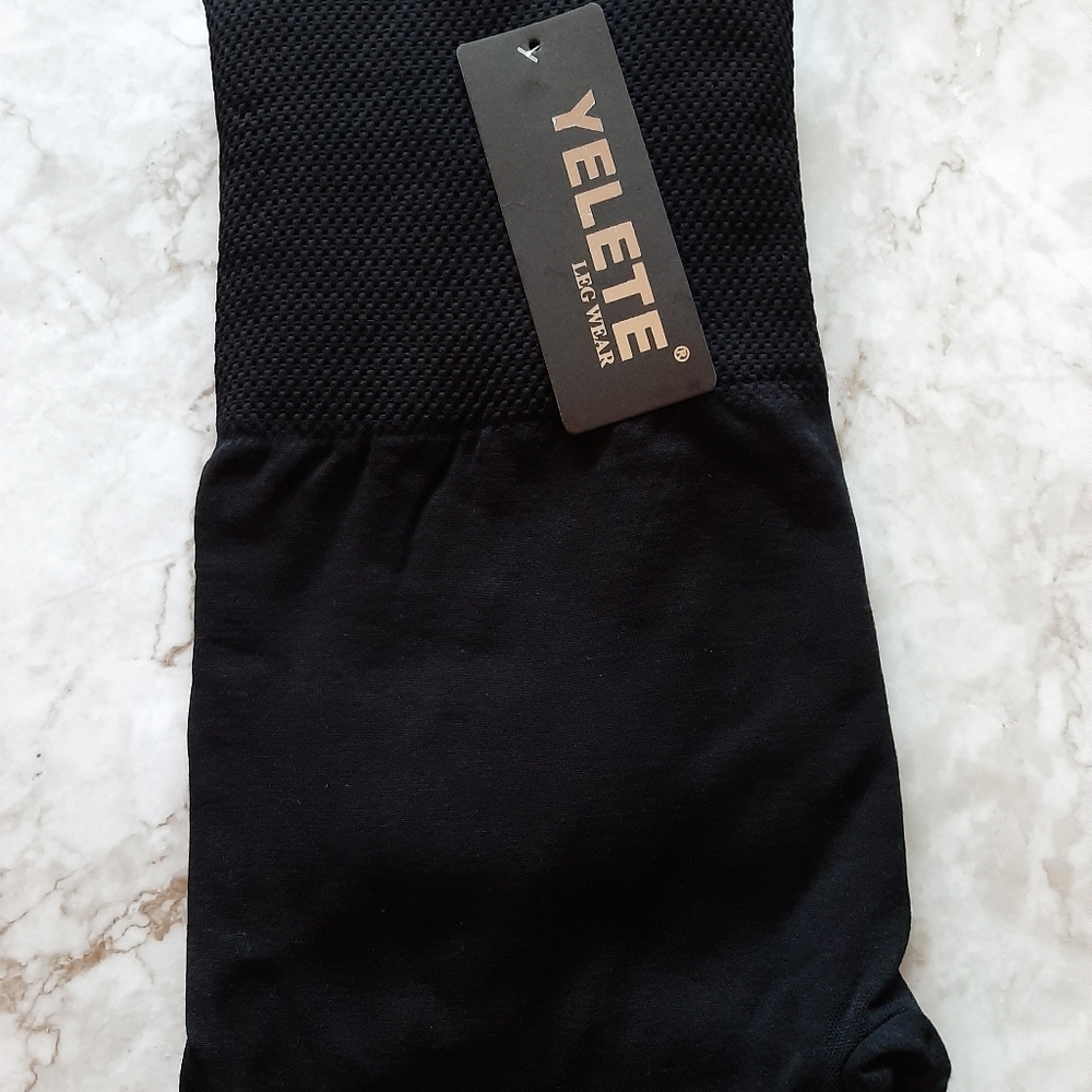 LAST 1! PLUS Tummy Control Leggings - Picture 3 of 6